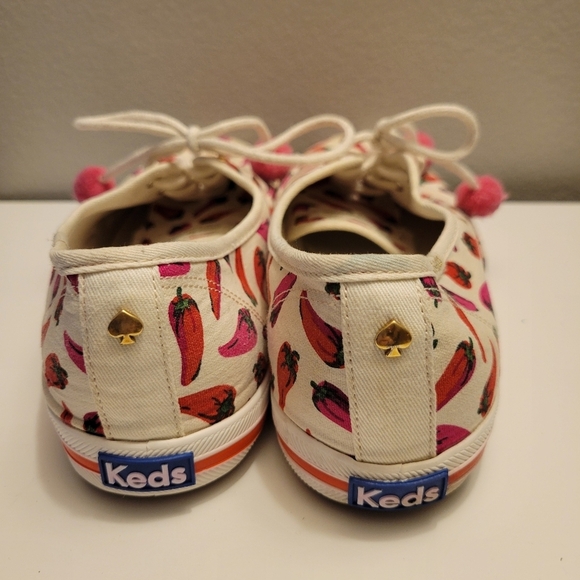 Keds x Kate Spade Spicy 🌶️ Chili Pom Pom Shoes - Picture 4 of 8